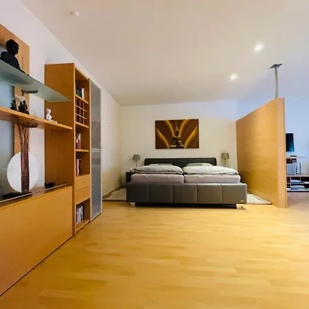 Altstadthaus Buddha Holiday home *